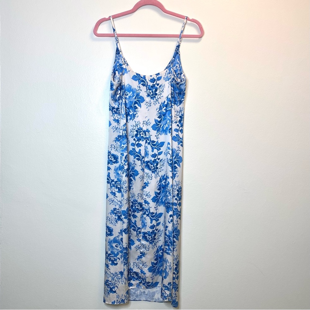 REFORMATION blue & white silk floral dress π - Picture 2 of 13